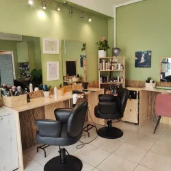 Mobilier professionnel en bois sur mesure pour commerce